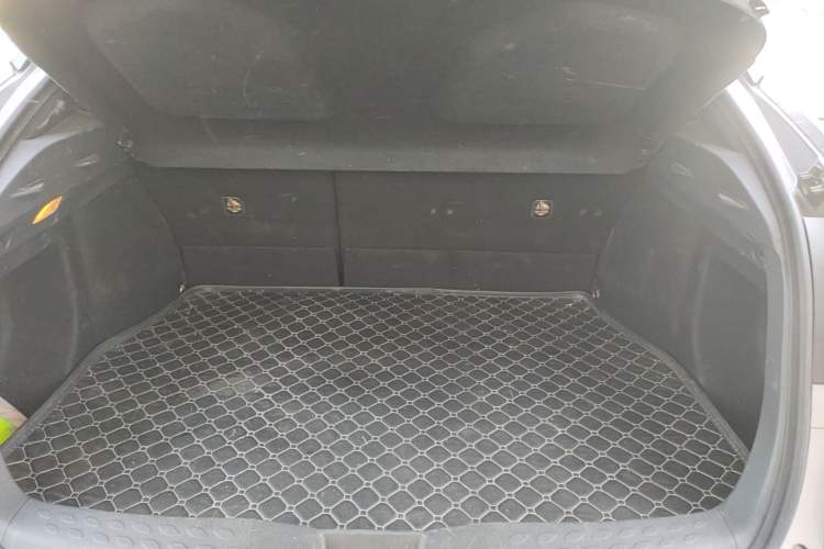Used Toyota IZOA 2018 2.0L Yichi Edition China V Standard Trunk