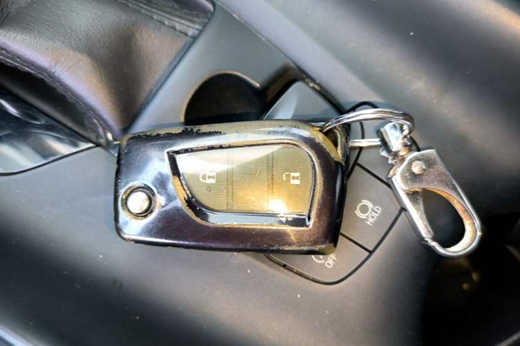 Used Toyota IZOA 2018 2.0L Yidong Version China V Standard Vehicle Key