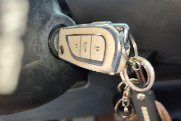 Used Toyota IZOA 2018 2.0L Yidong Edition China VI Vehicle Key