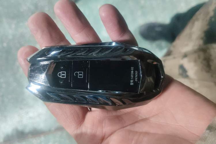 Used Toyota IZOA 2018 2.0L Yichi Version China VI Standard Vehicle Key