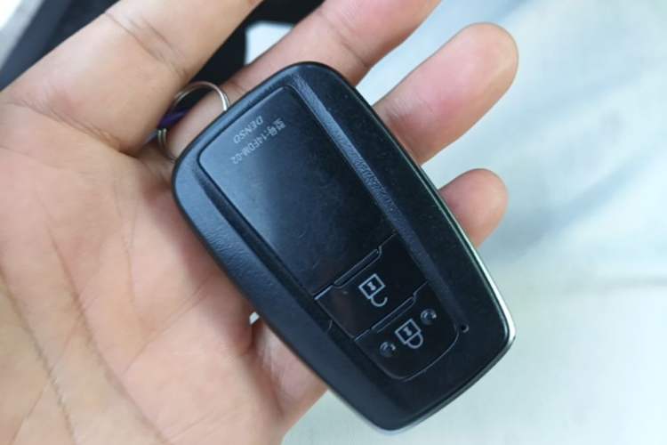 Used Toyota IZOA 2018 2.0L Yichi Version China VI Standard Vehicle Key