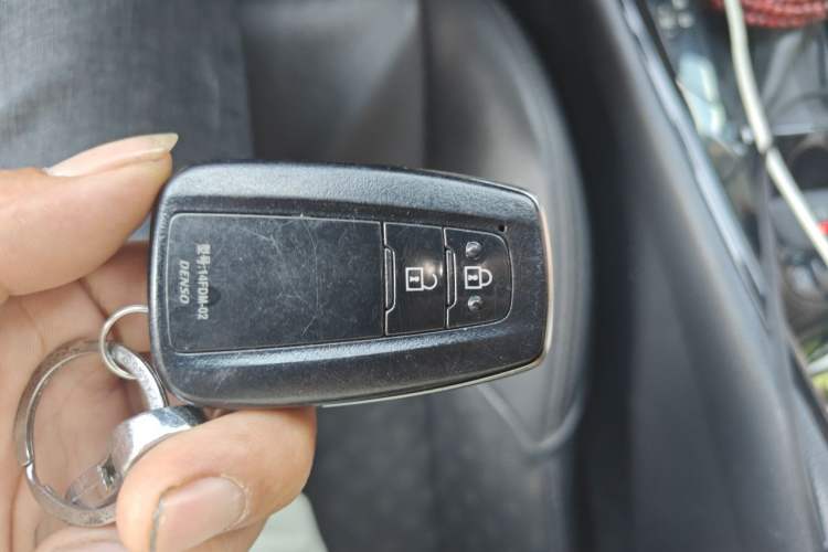 Used Toyota IZOA 2018 2.0L Yichi Version China VI Standard Vehicle Key