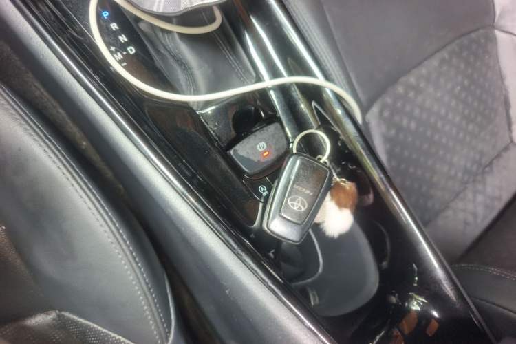 Used Toyota IZOA 2018 2.0L Yichi Version China VI Standard Vehicle Key