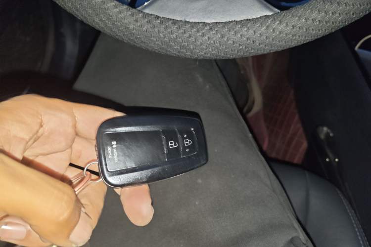 Used Toyota IZOA 2018 2.0L Yichi Version China VI Standard Vehicle Key