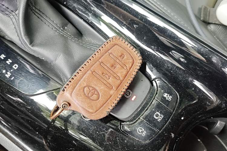 Used Toyota IZOA 2018 2.0L Yichi Edition China V Standard Vehicle Key