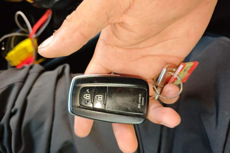 Used Toyota IZOA 2018 2.0L Yichi Version China VI Standard Vehicle Key