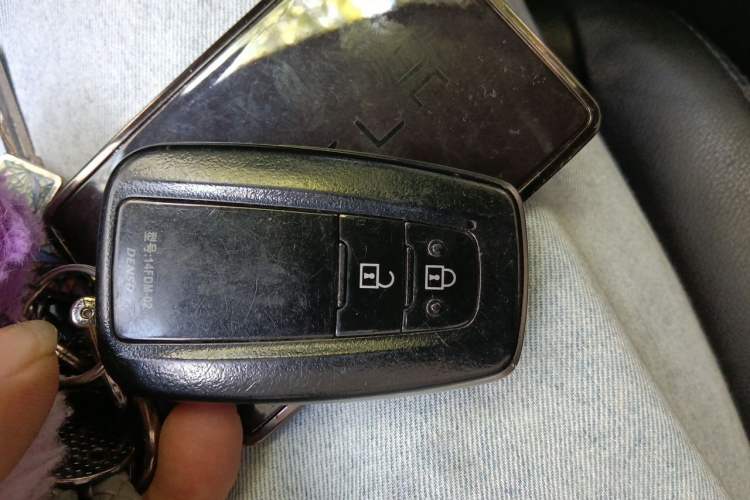 Used Toyota IZOA 2018 2.0L Yichi Version China VI Standard Vehicle Key