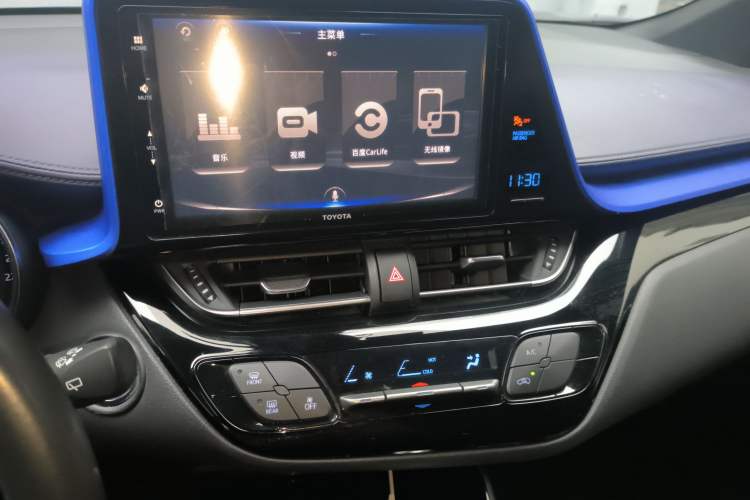 Used Toyota IZOA 2018 2.0L Yichi Version China VI Standard Audio And AC Panel