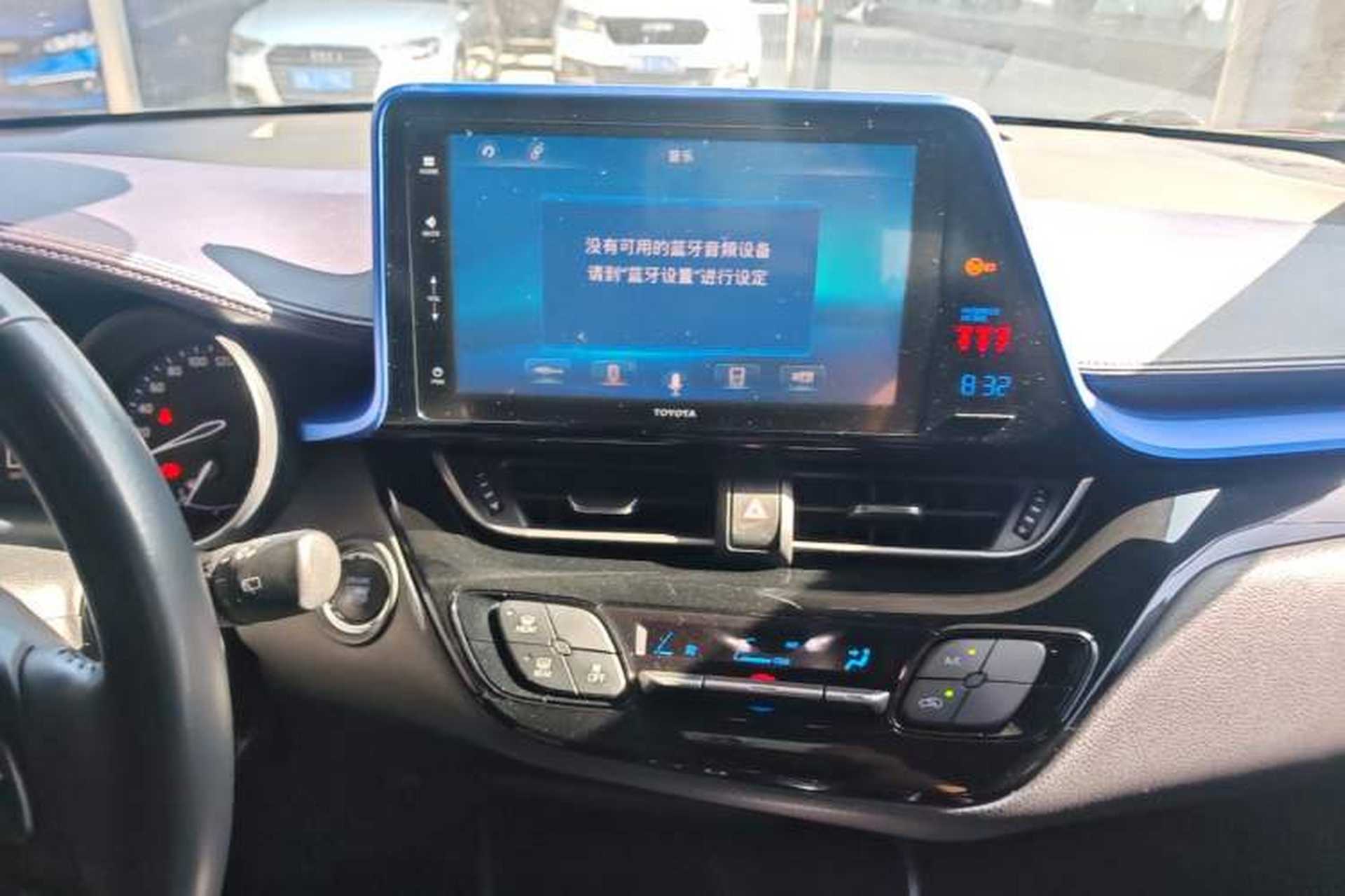 Used Toyota IZOA 2018 2.0L Yichi Version China VI Standard Audio And AC Panel