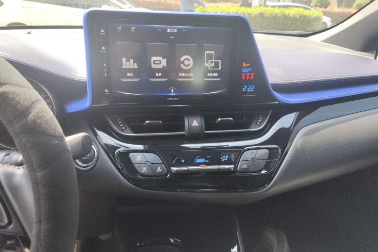 Used Toyota IZOA 2018 2.0L Yichi Edition China V Standard Audio And AC Panel