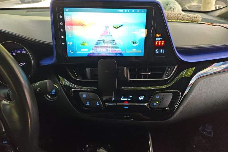 Used Toyota IZOA 2018 2.0L Yichi Edition China V Standard Audio And AC Panel