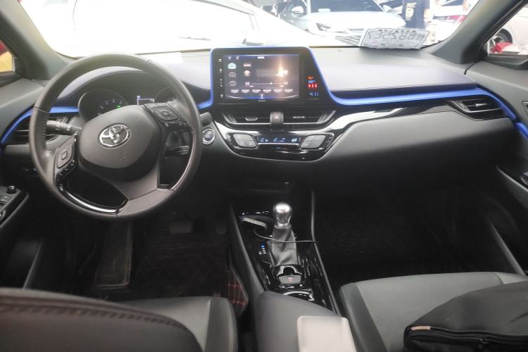 Used Toyota IZOA 2018 2.0L Yichi Version China VI Standard Center Console
