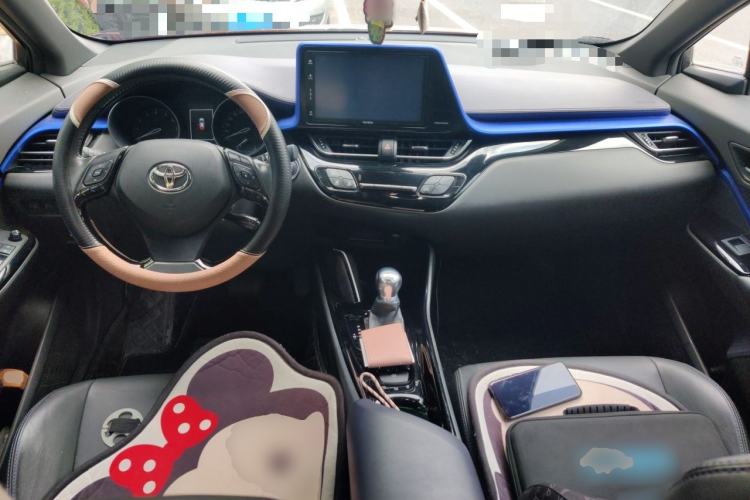 Used Toyota IZOA 2018 2.0L Yichi Version China VI Standard Center Console
