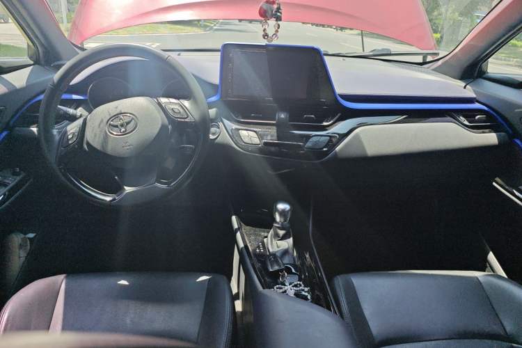 Used Toyota IZOA 2018 2.0L Yichi Edition China V Standard Center Console