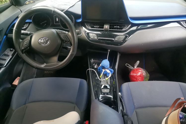 Used Toyota IZOA 2018 2.0L Yichi Version China VI Standard Center Console