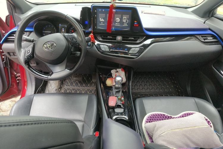 Used Toyota IZOA 2018 2.0L Yichi Version China VI Standard Center Console