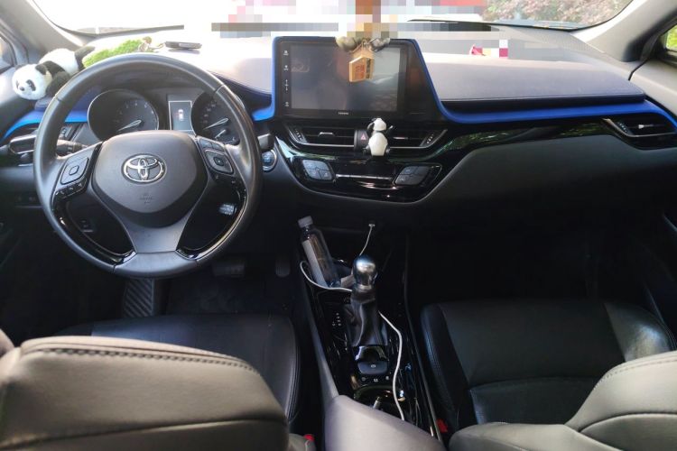 Used Toyota IZOA 2018 2.0L Yichi Version China VI Standard Center Console