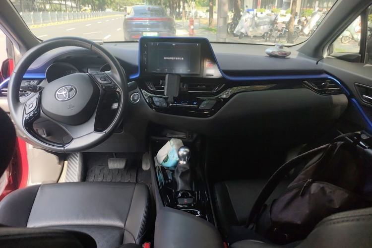 Used Toyota IZOA 2018 2.0L Yichi Version China VI Standard Center Console