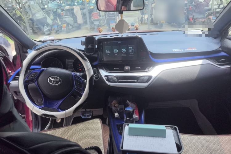 Used Toyota IZOA 2018 2.0L Yichi Version China VI Standard Center Console