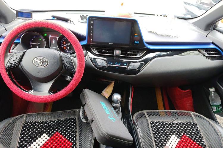 Used Toyota IZOA 2018 2.0L Yichi Version China VI Standard Center Console