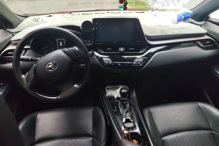 Used Toyota IZOA 2018 2.0L Yixuan Version China V Standard Center Console