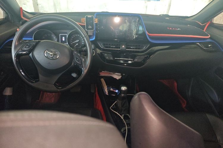 Used Toyota IZOA 2018 2.0L Yichi Version China VI Standard Center Console