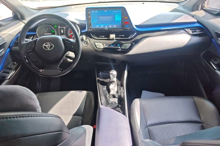 Used Toyota IZOA 2018 2.0L Yichi Version China VI Standard Center Console