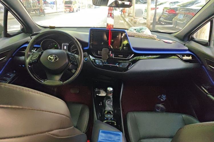 Used Toyota IZOA 2018 2.0L Yichi Edition China V Standard Center Console