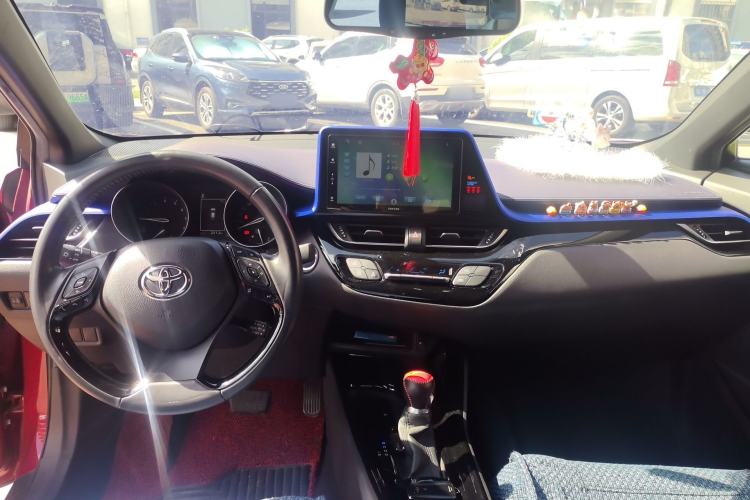 Used Toyota IZOA 2018 2.0L Yichi Edition China V Standard Center Console