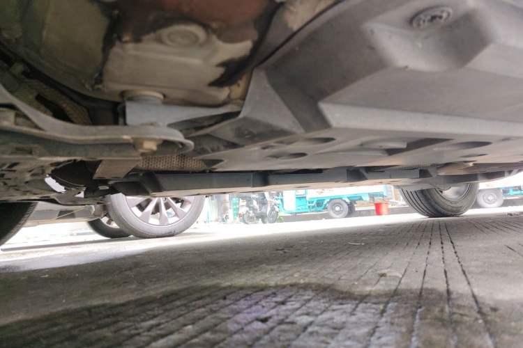 Used Toyota IZOA 2018 2.0L Yichi Version China VI Standard Chassis Front Left