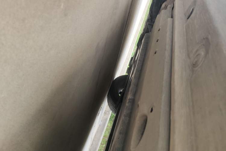 Used Toyota IZOA 2018 2.0L Yichi Version China VI Standard Chassis Front Left