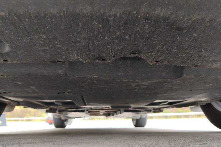 Used Toyota IZOA 2018 2.0L Yichi Version China VI Standard Chassis Front