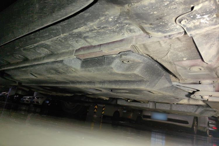 Used Toyota IZOA 2018 2.0L Yichi Version China VI Standard Chassis Front Right
