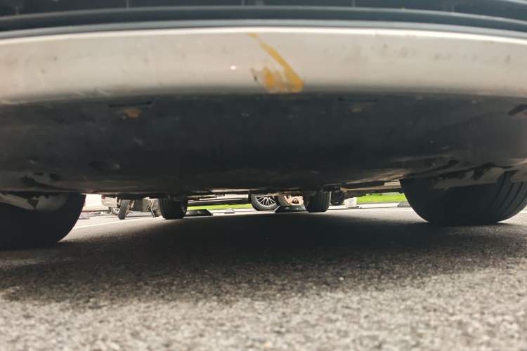 Used Toyota IZOA 2018 2.0L Yixuan Sunroof Version China VI Standard Chassis Front
