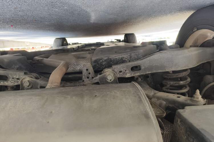 Used Toyota IZOA 2018 2.0L Yichi Version China VI Standard Chassis Rear