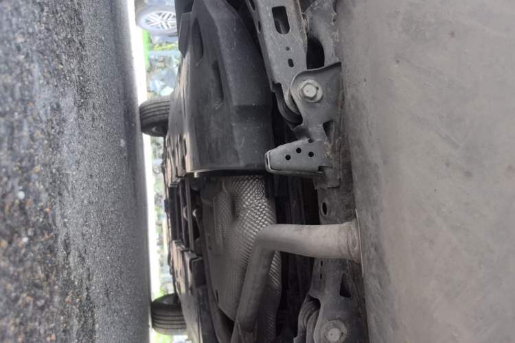 Used Toyota IZOA 2018 2.0L Yichi Version China VI Standard Chassis Rear