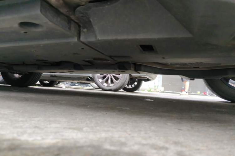 Used Toyota IZOA 2018 2.0L Yichi Version China VI Standard Chassis Rear Left