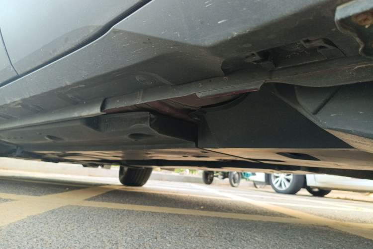 Used Toyota IZOA 2018 2.0L Yichi Edition China V Standard Chassis Rear Left