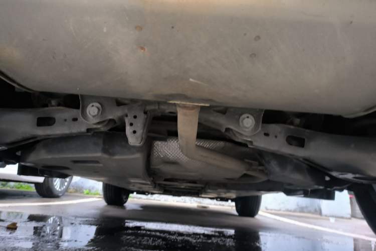 Used Toyota IZOA 2018 2.0L Yichi Version China VI Standard Chassis Rear