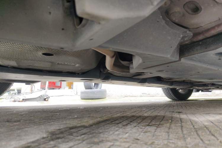 Used Toyota IZOA 2018 2.0L Yichi Version China VI Standard Chassis Rear Right