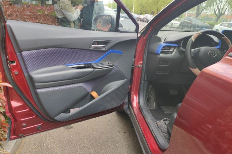 Used Toyota IZOA 2018 2.0L Yichi Version China VI Standard Driver Seat