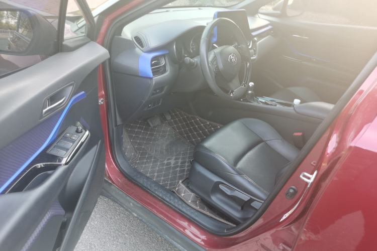 Used Toyota IZOA 2018 2.0L Yichi Version China VI Standard Driver Seat