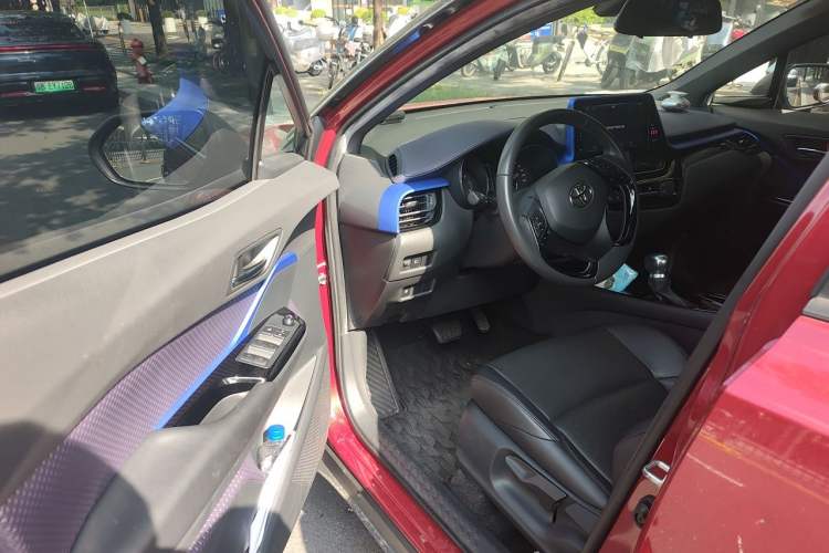 Used Toyota IZOA 2018 2.0L Yichi Version China VI Standard Driver Seat