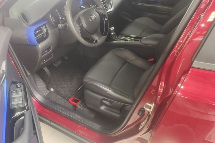 Used Toyota IZOA 2018 2.0L Yichi Edition China V Standard Driver Seat