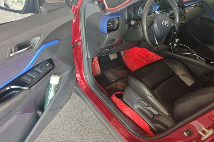 Used Toyota IZOA 2018 2.0L Yichi Version China VI Standard Driver Seat