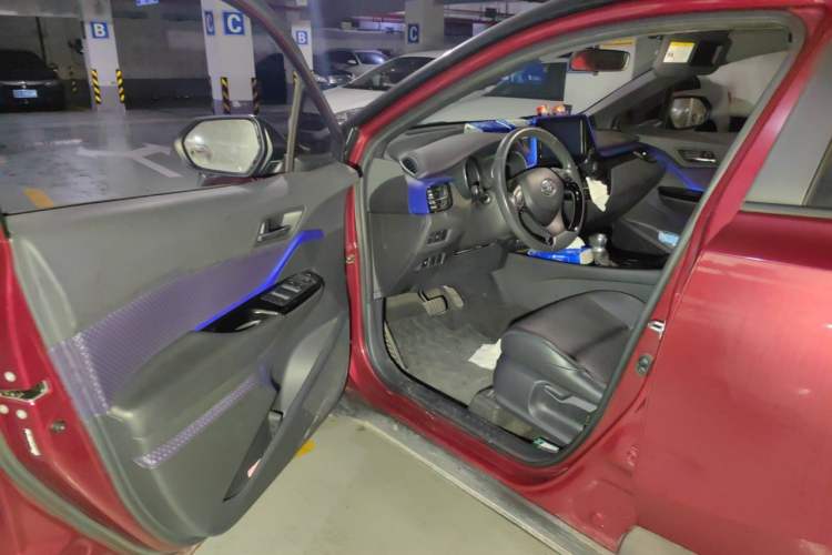 Used Toyota IZOA 2018 2.0L Yichi Version China VI Standard Driver Seat