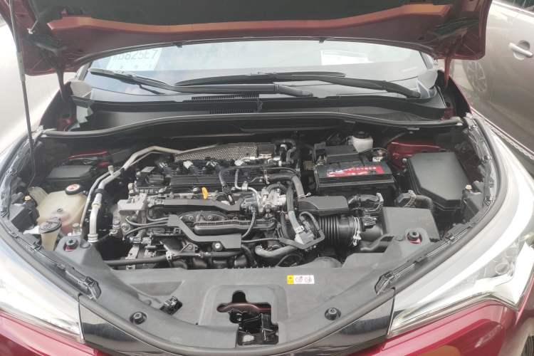 Used Toyota IZOA 2018 2.0L Yichi Version China VI Standard Engine Bay