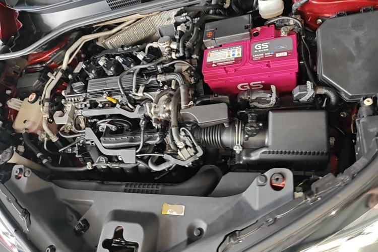 Used Toyota IZOA 2018 2.0L Yichi Edition China V Standard Engine Bay