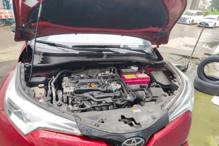 Used Toyota IZOA 2018 2.0L Yichi Version China VI Standard Engine Bay