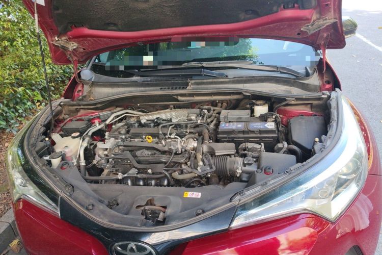 Used Toyota IZOA 2018 2.0L Yichi Version China VI Standard Engine Bay